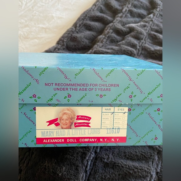 Madame Alexander Mary had a Little Lamb - Picture 3 of 4